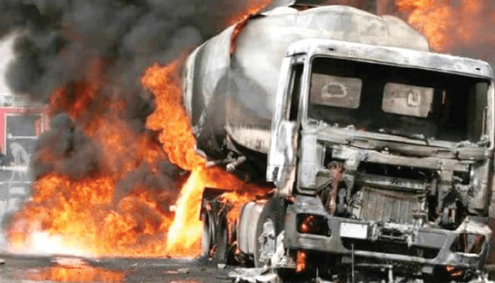 Fuel Tanker Explosion Scene CSrzVx