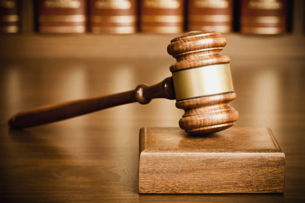 Court ZzYlXJ