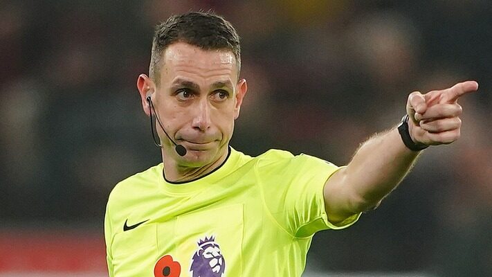 David Coote Referee Large D5mVug