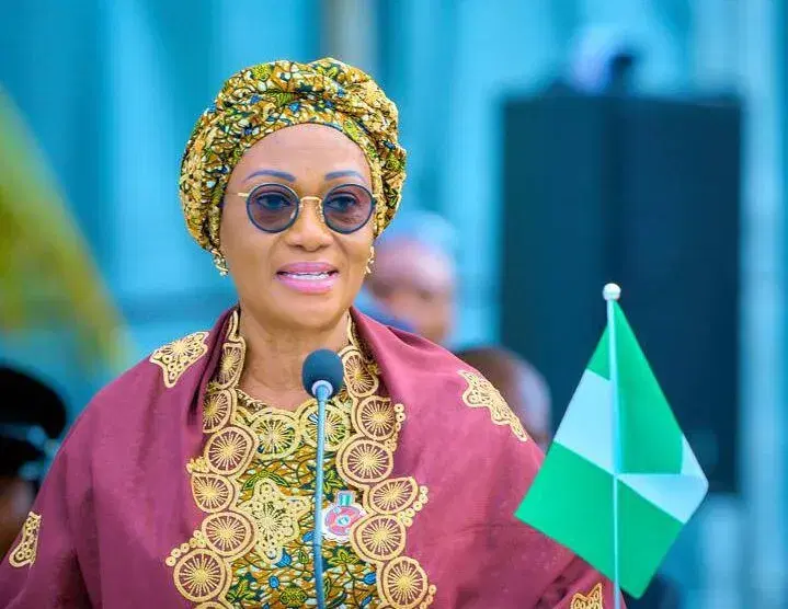 First Lady Sen. Remi Tinubu K8HQiW