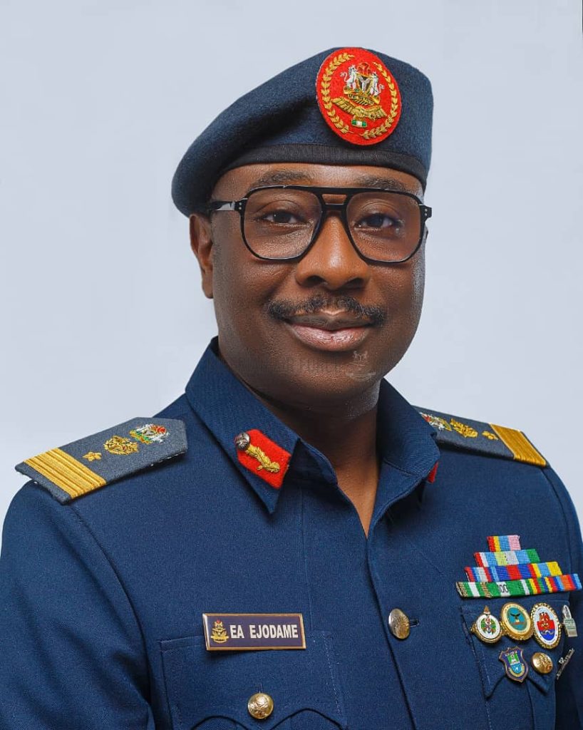 Commodore Ehimen Ejodame 818x1024 8KuxTn