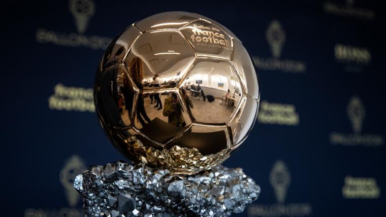 Ballon DOr Trophy D06IV9