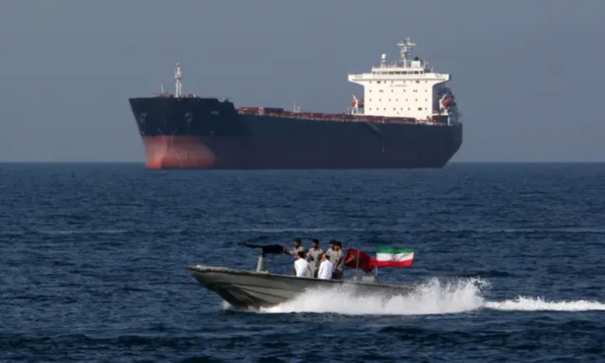 Hormuz Strait IjYYGg