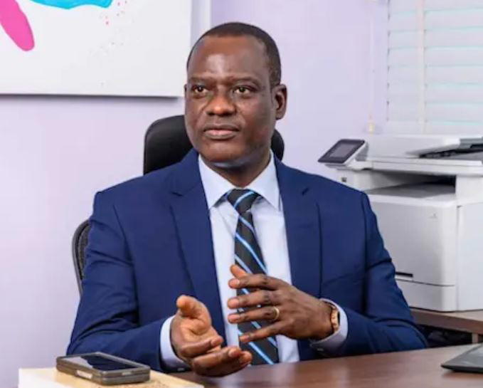 Taiwo Oyedele 8syEEc
