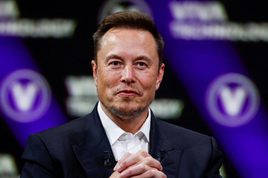 Elon Musk Fighter 1024x682 XRZhuh