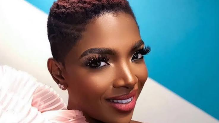 Annie Idibia MwOWBu